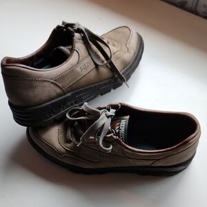 Mephisto Women's Taupe/Brown Leather Lace-Up Comfort Shoes